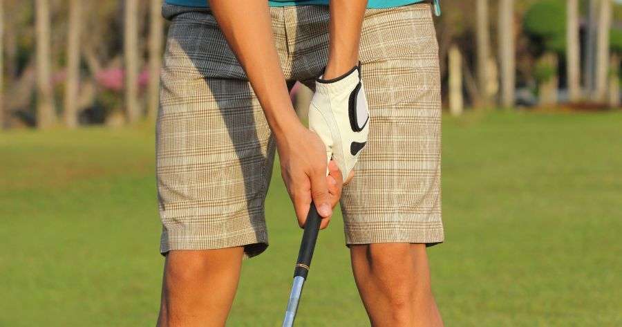 how to break 100 in golf - almightygolf - golf grip